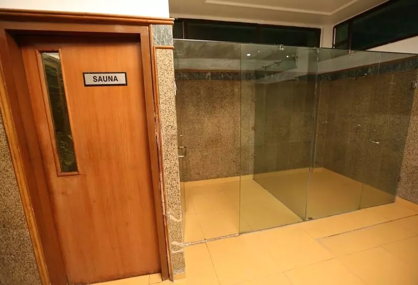 בית מלון כפרי Devi Grand