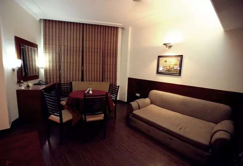 בית מלון כפרי Devi Grand