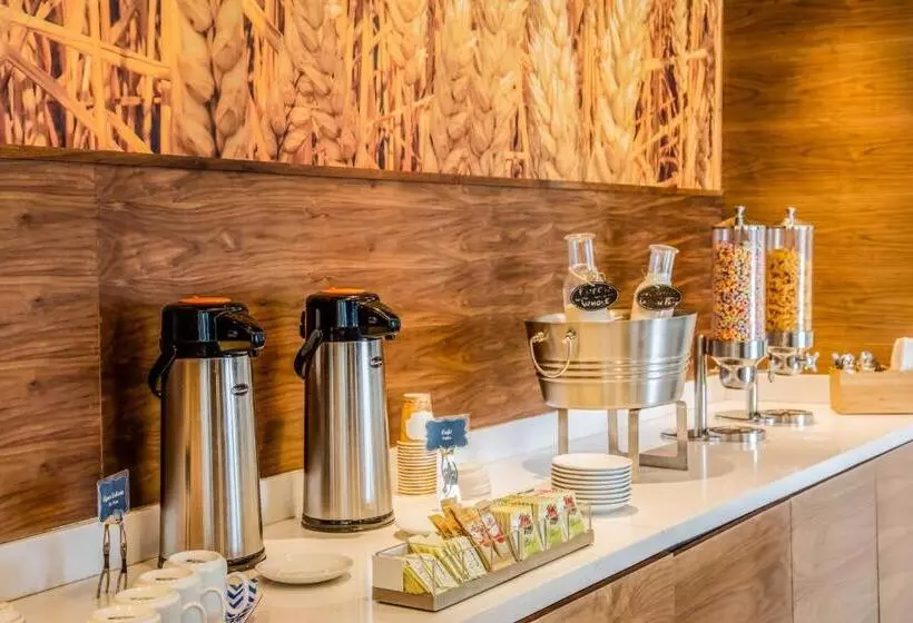Hotelli Fairfield Inn & Suites Queretaro Juriquilla