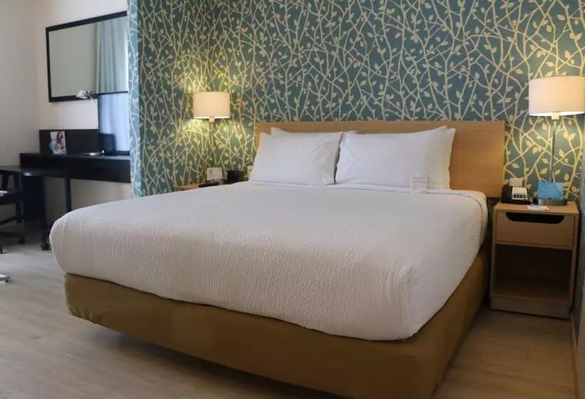 Hotelli Fairfield Inn & Suites Queretaro Juriquilla