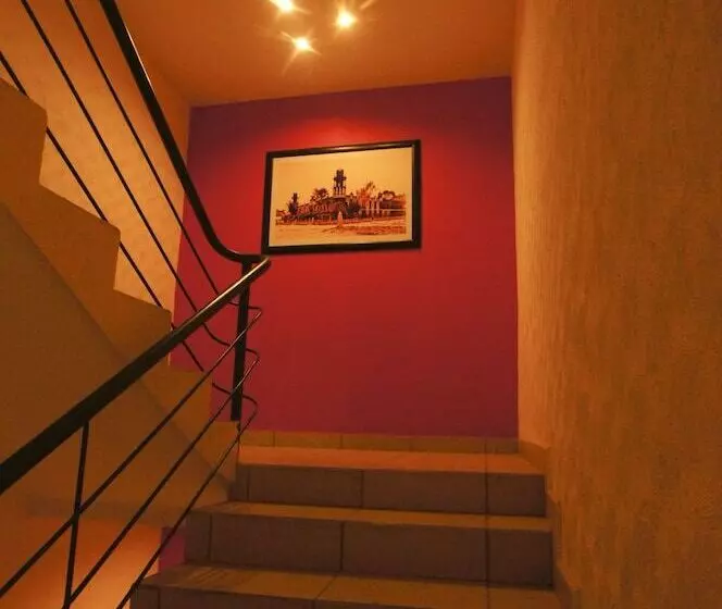 First Inn Hotel & Business