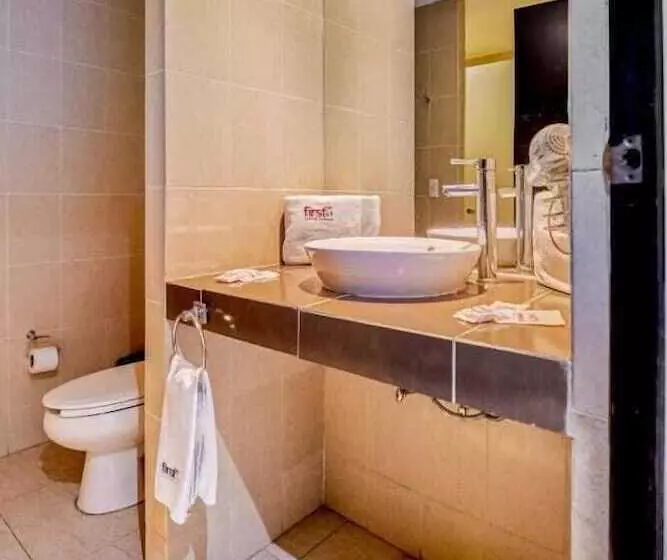 First Inn Hotel & Business