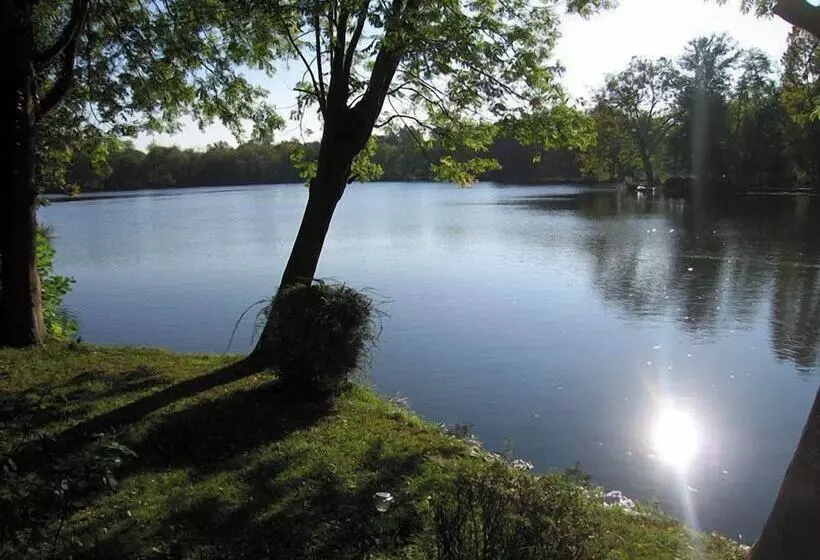 호텔 Hôtel De L Ile Du Saussay