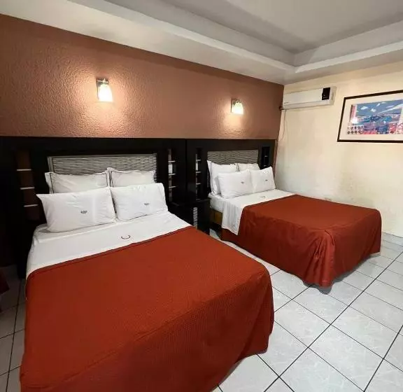 ホテル La Quinta Posada Real