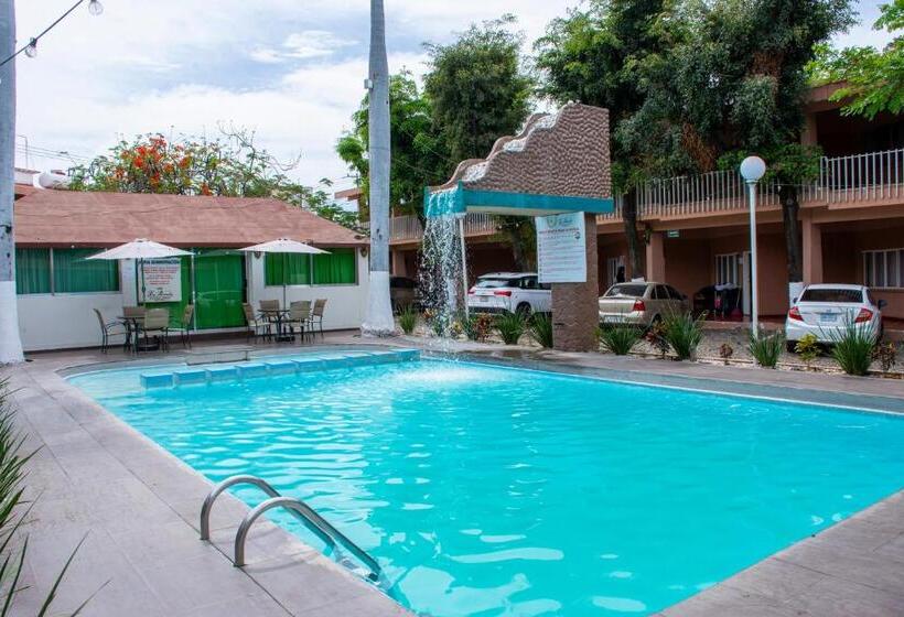 فندق La Quinta Posada Real