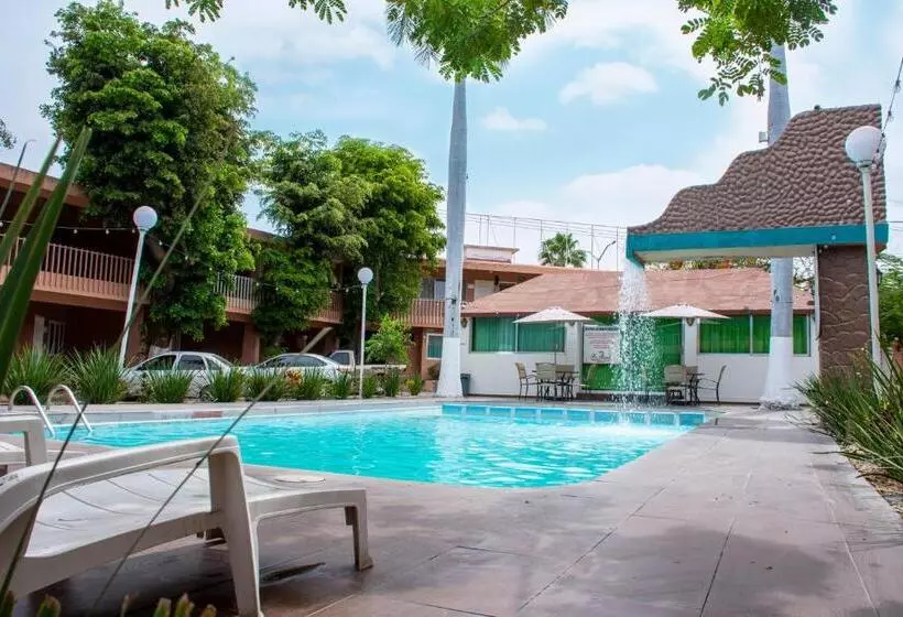 ホテル La Quinta Posada Real