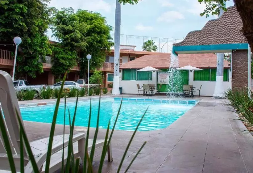 ホテル La Quinta Posada Real