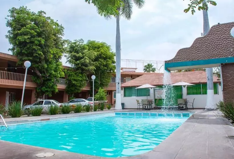 ホテル La Quinta Posada Real