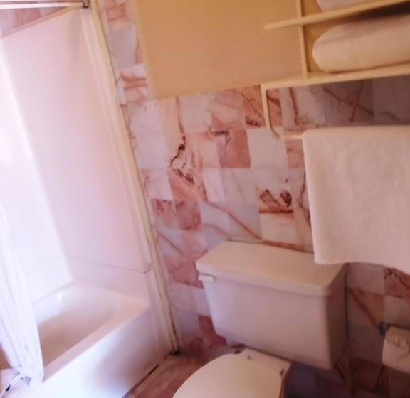 Los Jitos Hotel & Suites