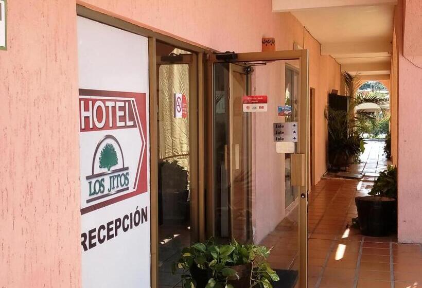 Los Jitos Hotel & Suites