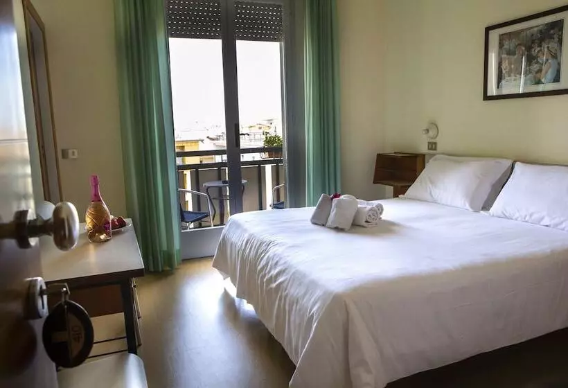 هتل Miramare Et De La Ville