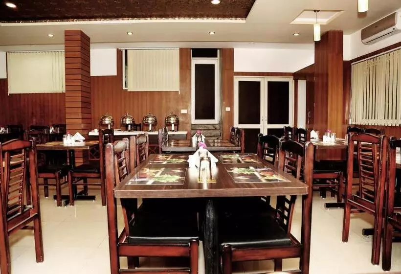 Hotel Narayans Leela Inn