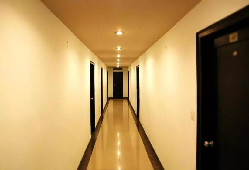 Hotel Narayans Leela Inn