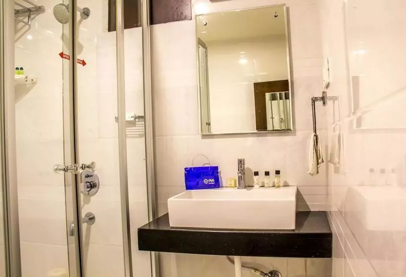 ホテル Oyo Premium Gajuwaka Junction