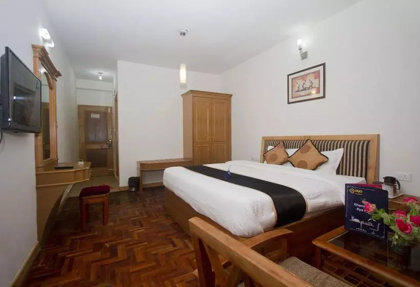 هتل Oyo Premium Simsa Resort