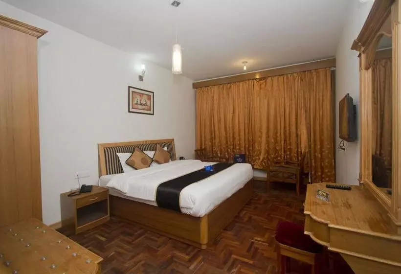 هتل Oyo Premium Simsa Resort