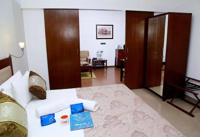 Hôtel Oyo Premium Vazhuthacaud