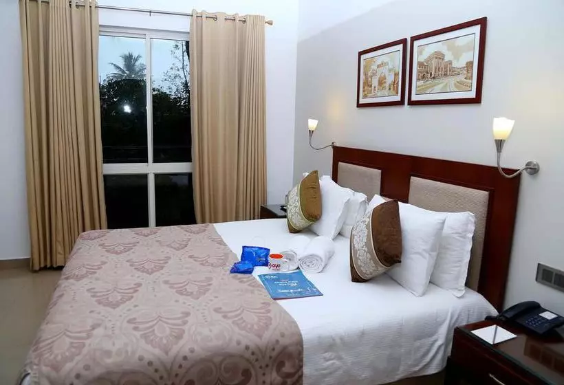 Hôtel Oyo Premium Vazhuthacaud