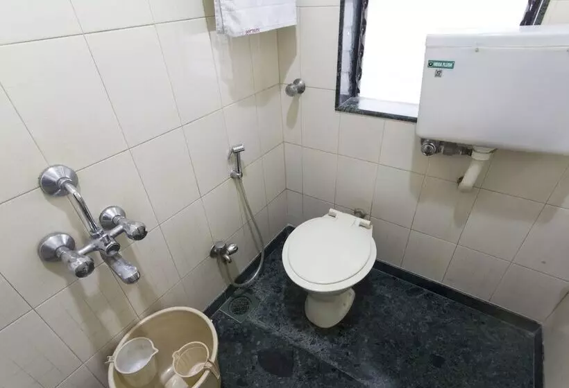 هتل Oyo Rooms Chembur Monorail Station