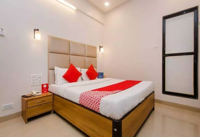 هتل Oyo Rooms Chembur Monorail Station