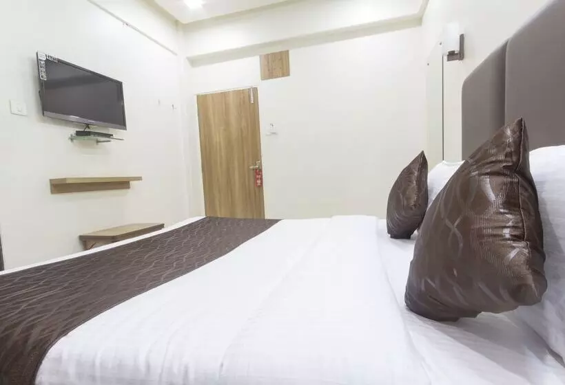 هتل Oyo Rooms Chembur Monorail Station