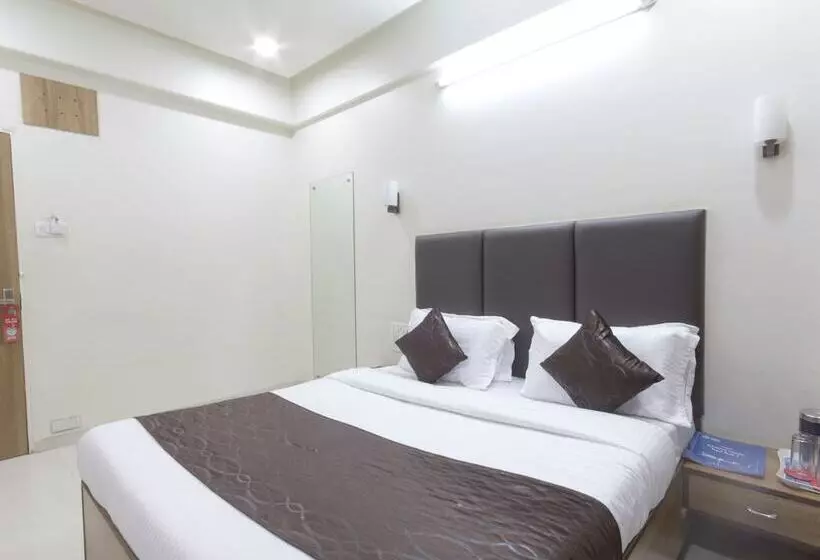 هتل Oyo Rooms Chembur Monorail Station