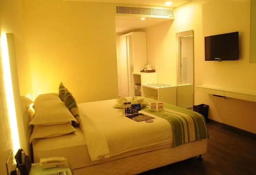 ホテル Capital O 1607 Ranas Residency