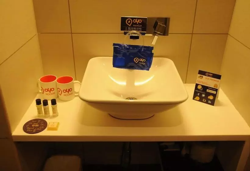 ホテル Capital O 1607 Ranas Residency