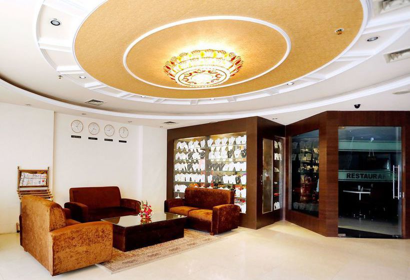 בית מלון כפרי Treebo Trend Grand Plaza Nampally