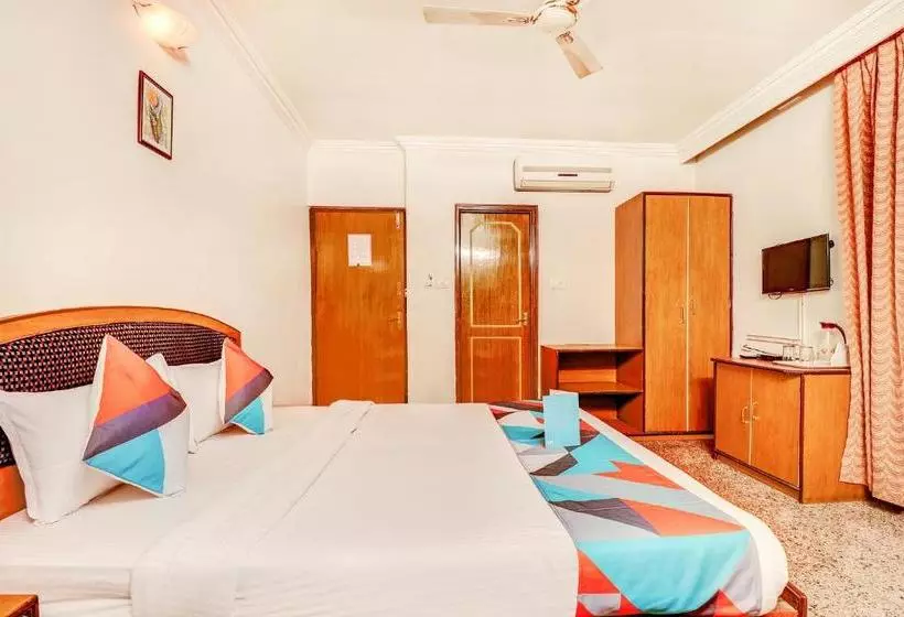 Hotel Fabexpress Pearl Inn