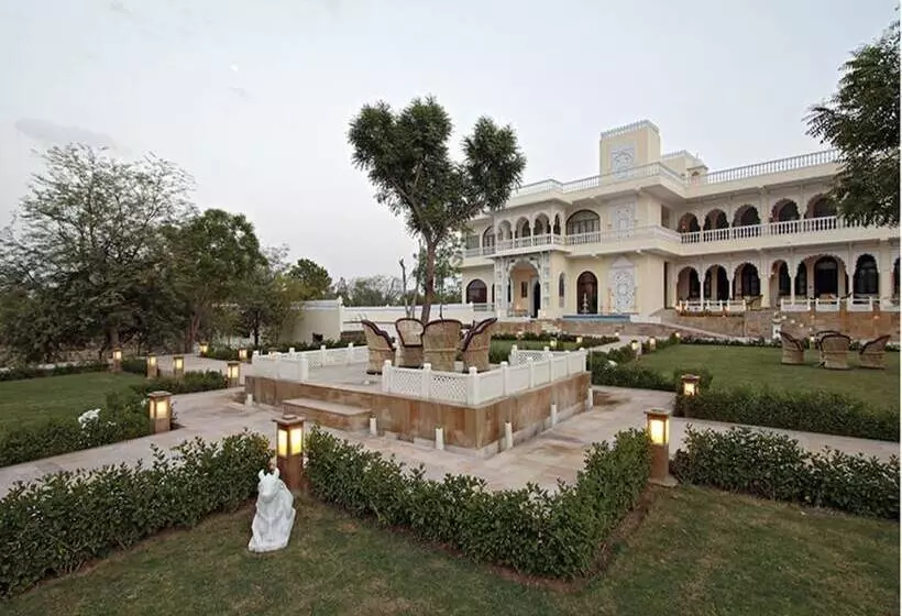 בית מלון כפרי Talaibagh Palace