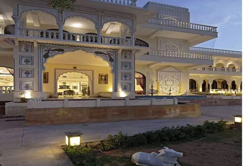 בית מלון כפרי Talaibagh Palace