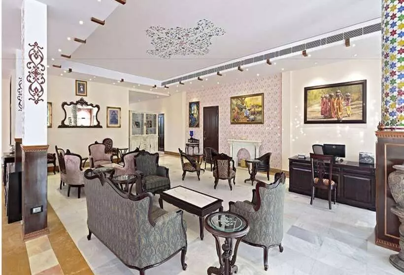 בית מלון כפרי Talaibagh Palace