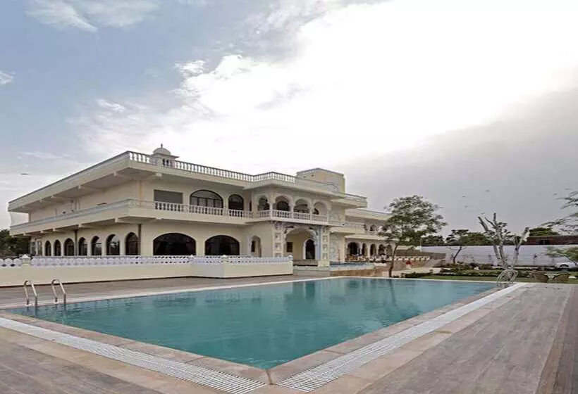 בית מלון כפרי Talaibagh Palace