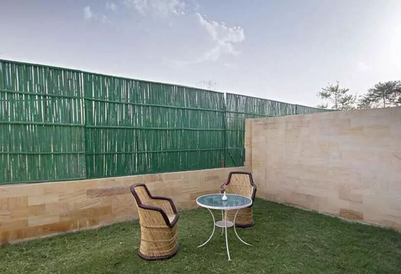 בית מלון כפרי Talaibagh Palace