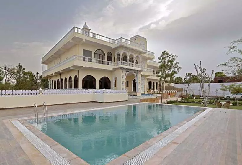 בית מלון כפרי Talaibagh Palace