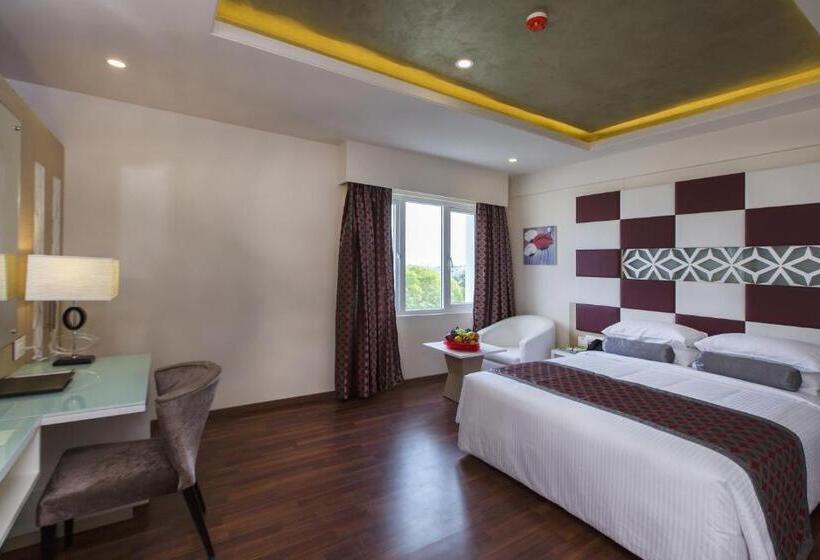 ホテル The President