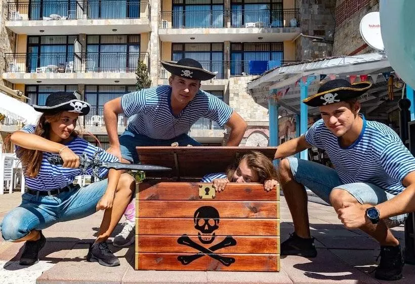 Hotel Tiva Del Mar Beach