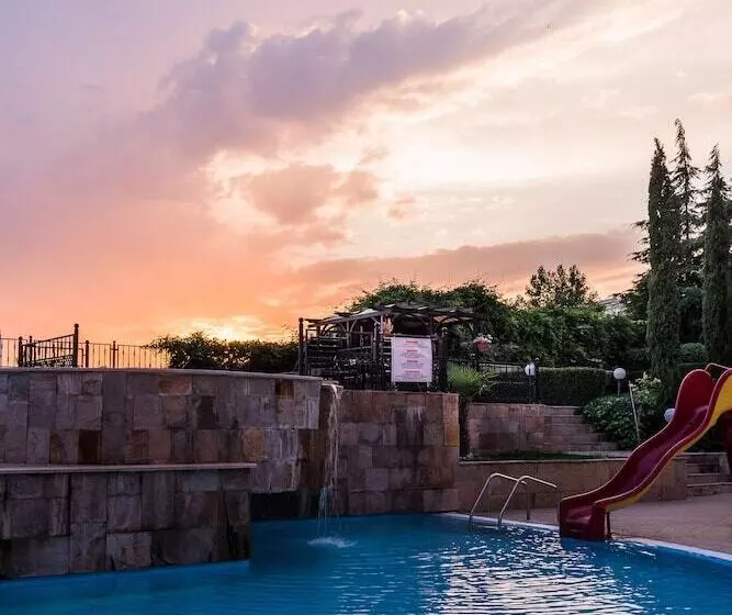 Hotel Tiva Del Mar Beach