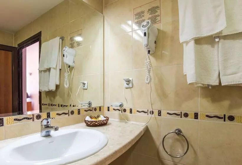 Hotel Tiva Del Mar Beach