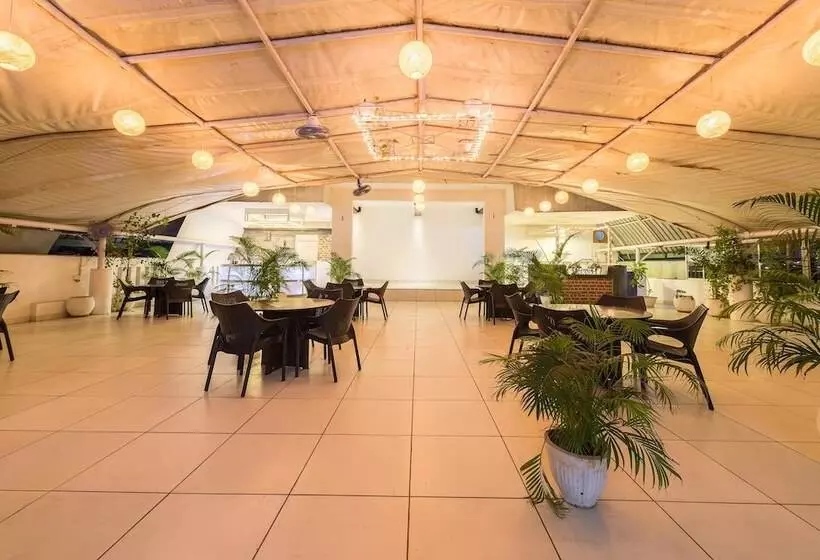 فندق Treebo South Avenue, 700 Mts From Promenade Beach