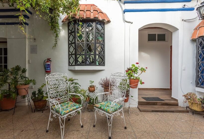 Общежитие Casa Dos Lunas