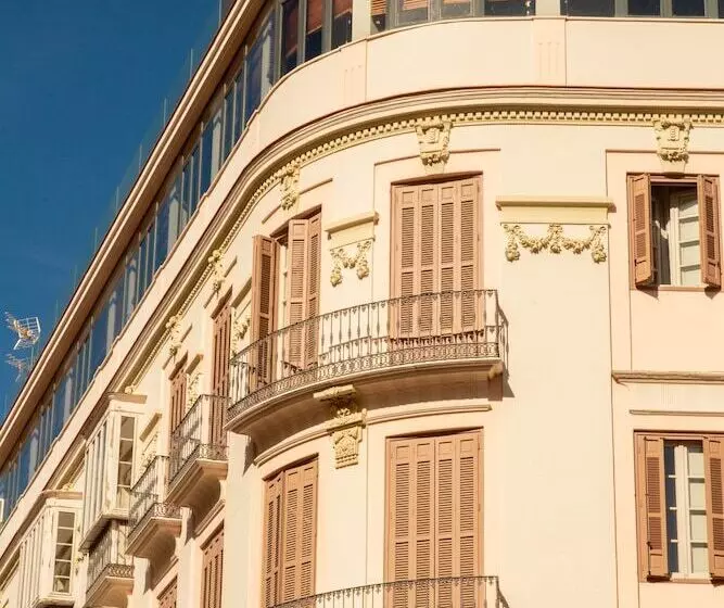 Retkeilymaja Alcazaba Premium