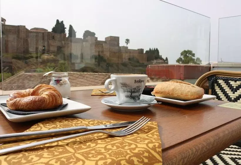 Retkeilymaja Alcazaba Premium