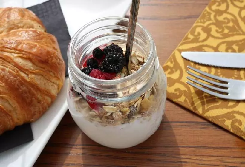 Retkeilymaja Alcazaba Premium