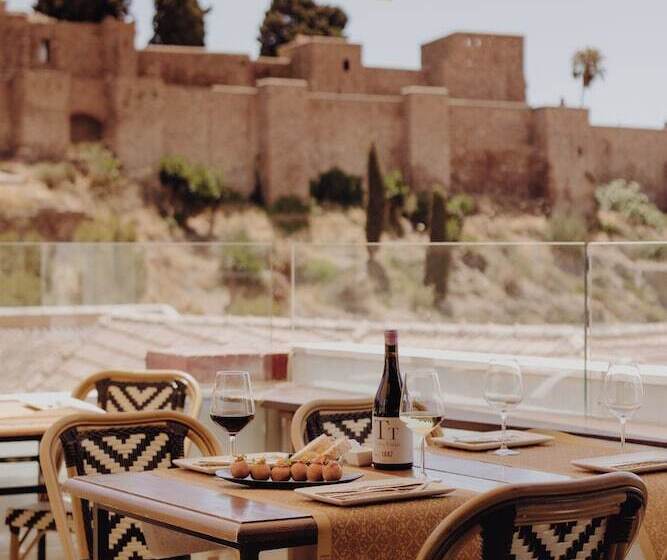 هاستل Alcazaba Premium