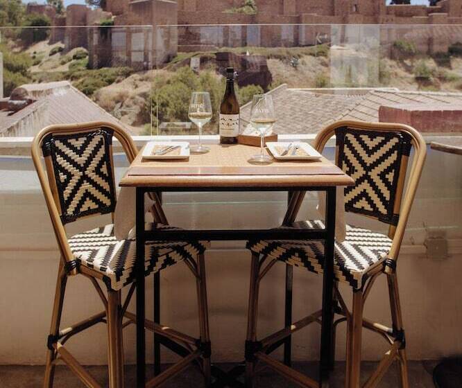 هاستل Alcazaba Premium