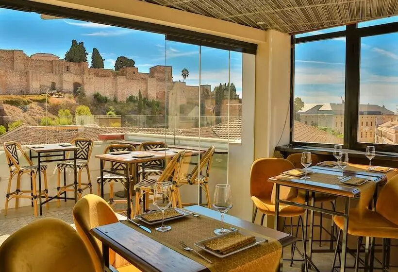 Retkeilymaja Alcazaba Premium