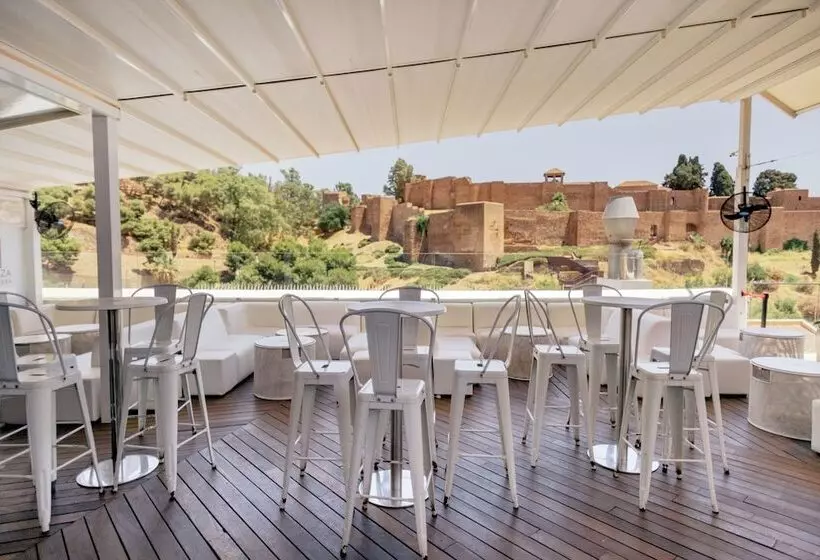 Retkeilymaja Alcazaba Premium