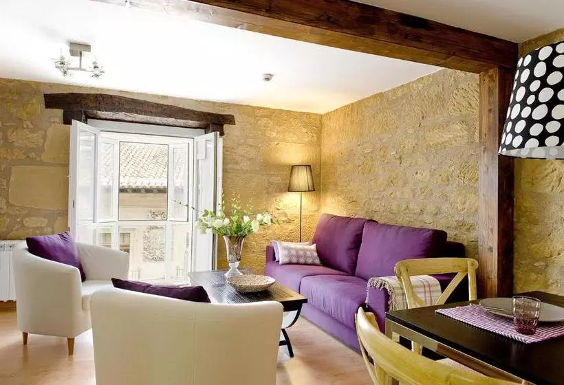 Apartamentos Turísticos Los Zapatos Morados